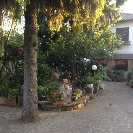 Casa Pontecorvi לינה וארוחת בוקר *