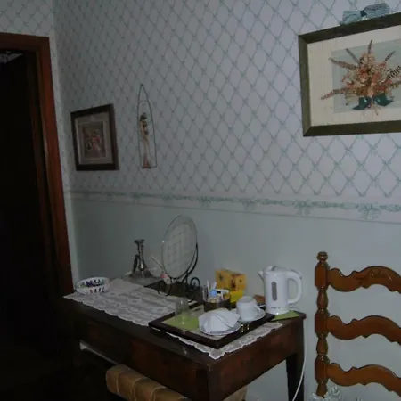 Casa Pontecorvi לינה וארוחת בוקר *