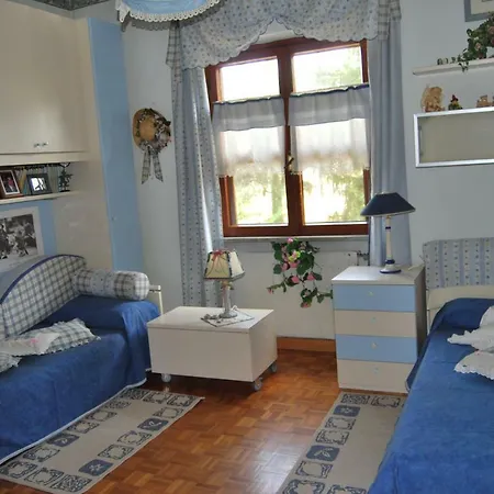 לינה וארוחת בוקר Casa Pontecorvi ולטרי